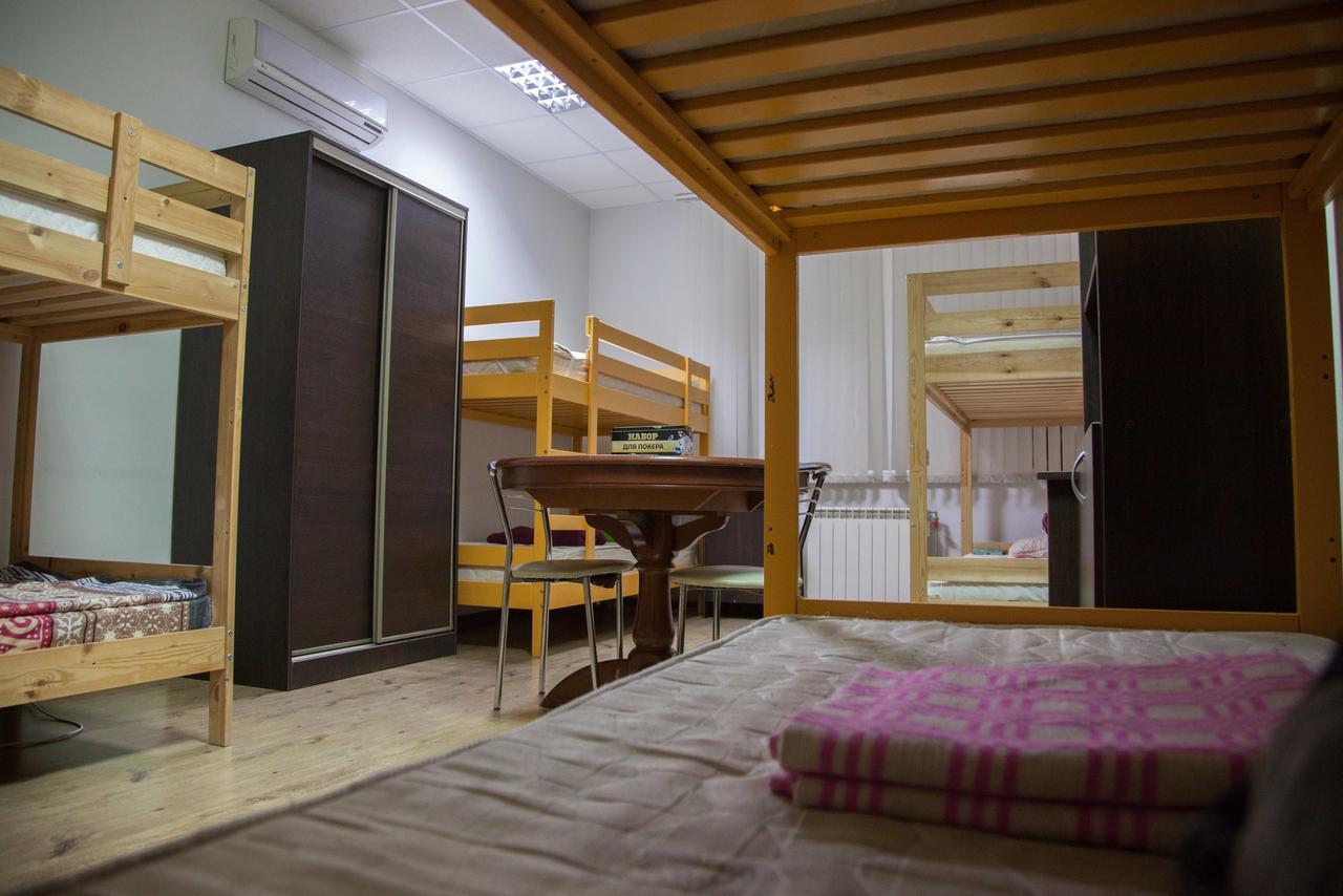 Gde Spat Hostel เยกาเทรินบูร์ก ภายนอก รูปภาพ